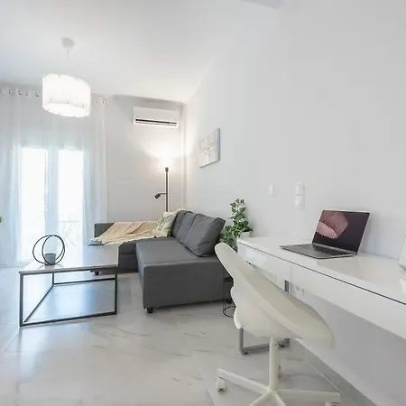 Patisia Metro Station 100m Apartament